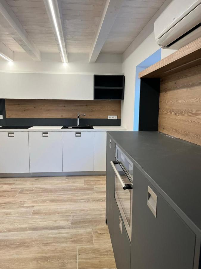Absentia 1763 Garda Boutique Home - Lake Front 브렌조네 술 가르다 외부 사진