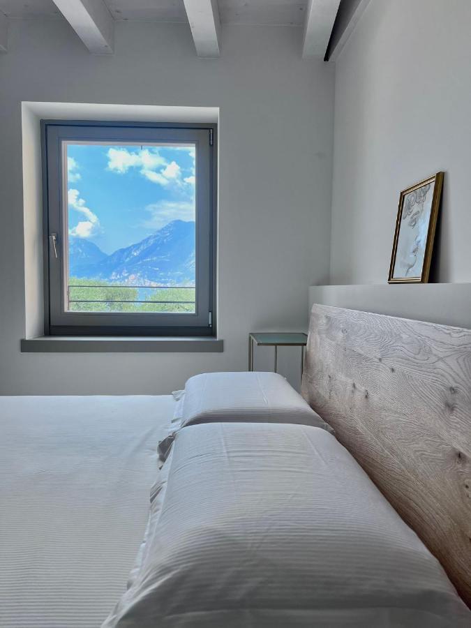 Absentia 1763 Garda Boutique Home - Lake Front 브렌조네 술 가르다 외부 사진