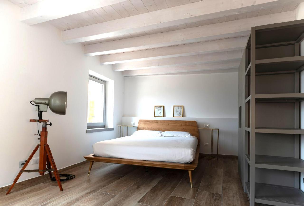 Absentia 1763 Garda Boutique Home - Lake Front 브렌조네 술 가르다 외부 사진