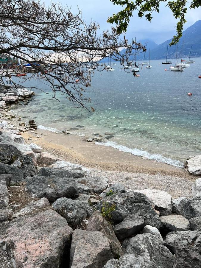 Absentia 1763 Garda Boutique Home - Lake Front 브렌조네 술 가르다 외부 사진