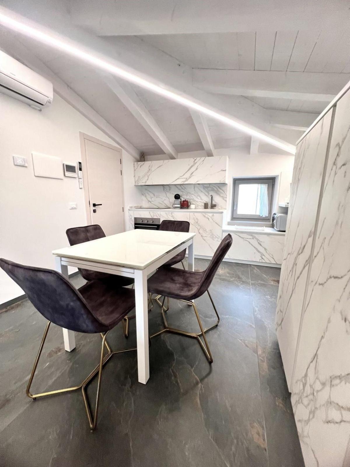 Absentia 1763 Garda Boutique Home - Lake Front 브렌조네 술 가르다 외부 사진
